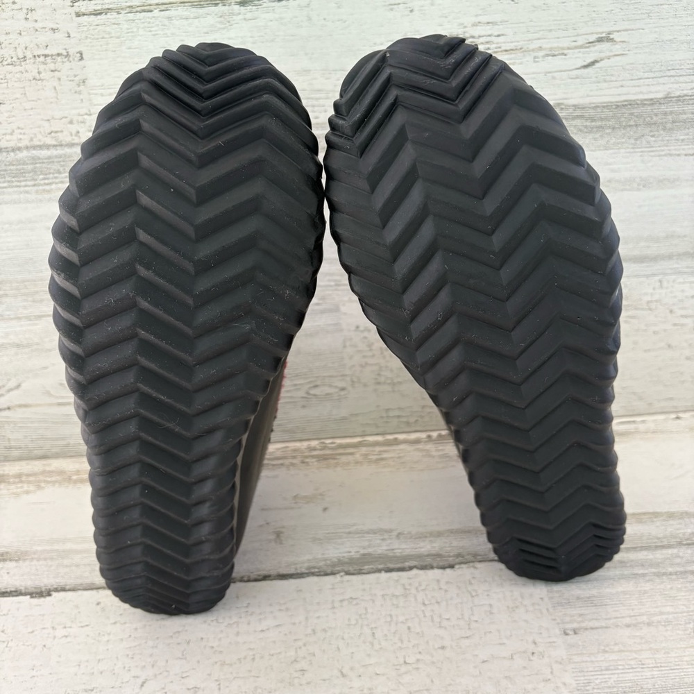 Sorel Red and Black Ankle Boots - Picture 10 of 10